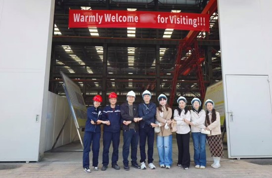 We warmly welcome a delegation of Thai clients to visit our factory